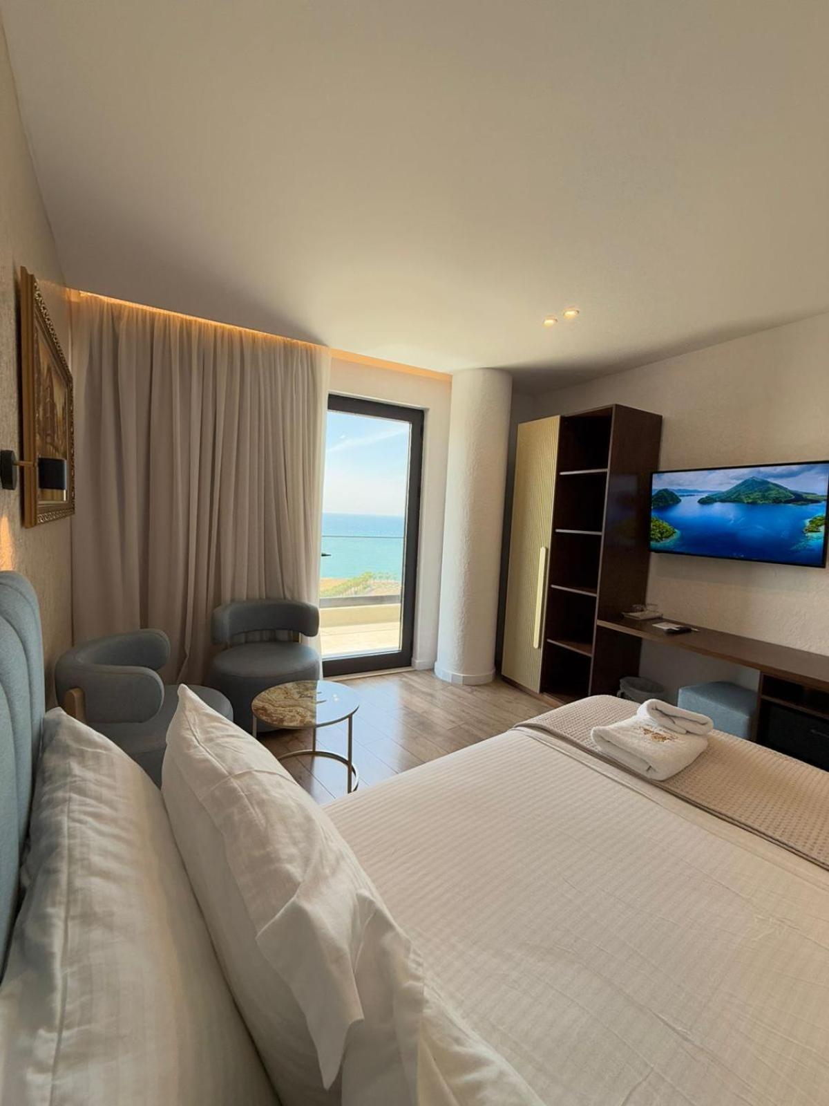 The Queen'S Lion Premium Hotel Saranda Dış mekan fotoğraf