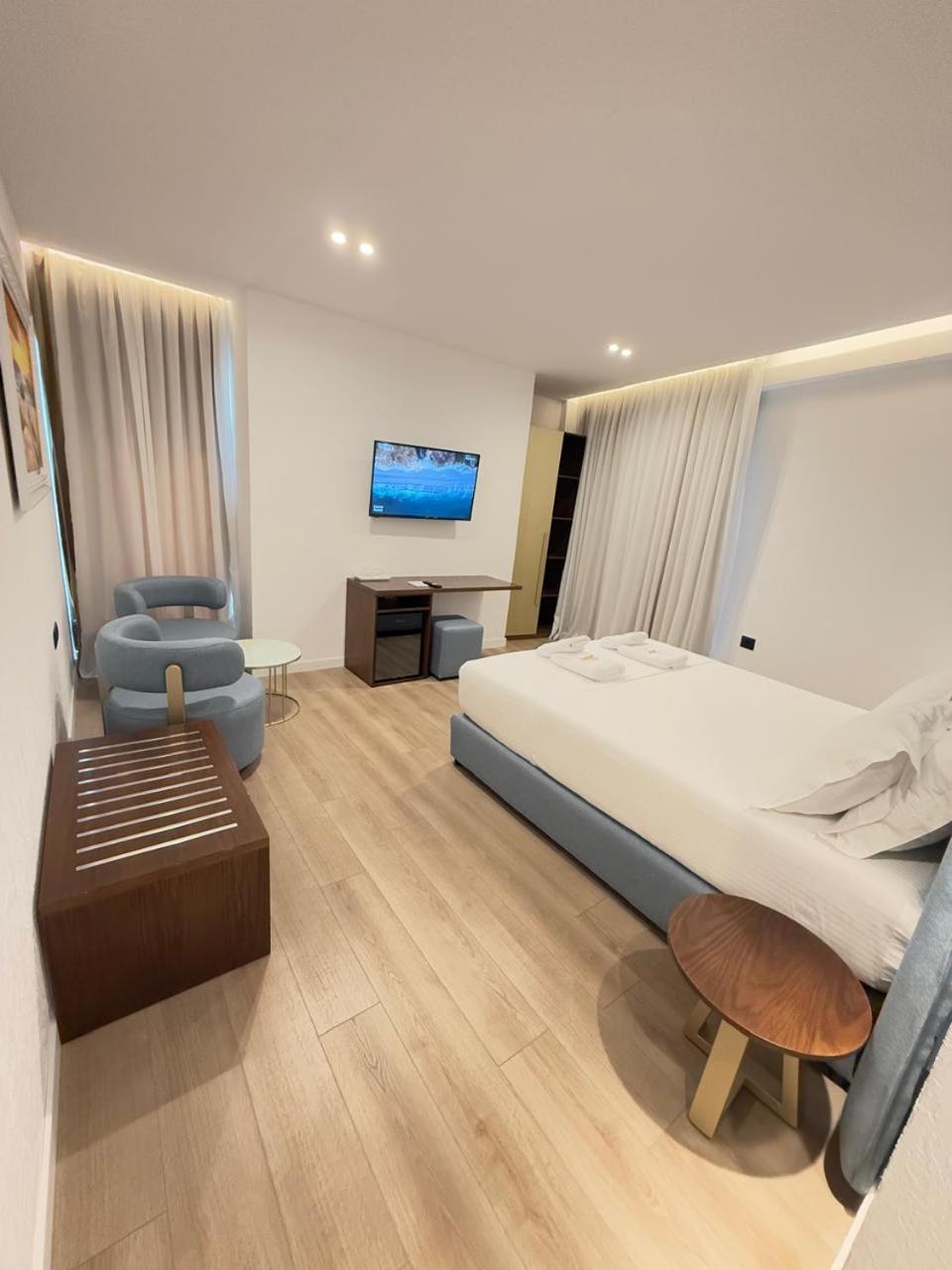 The Queen'S Lion Premium Hotel Saranda Dış mekan fotoğraf
