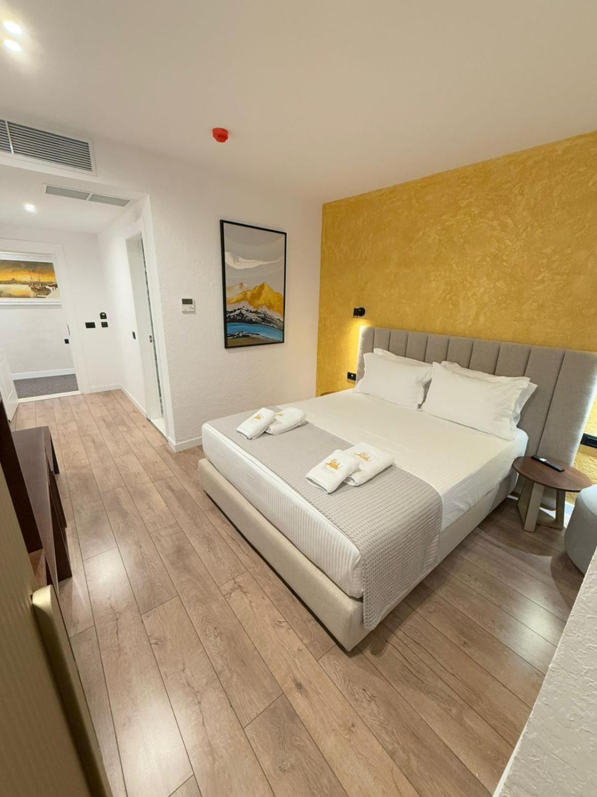 The Queen'S Lion Premium Hotel Saranda Dış mekan fotoğraf