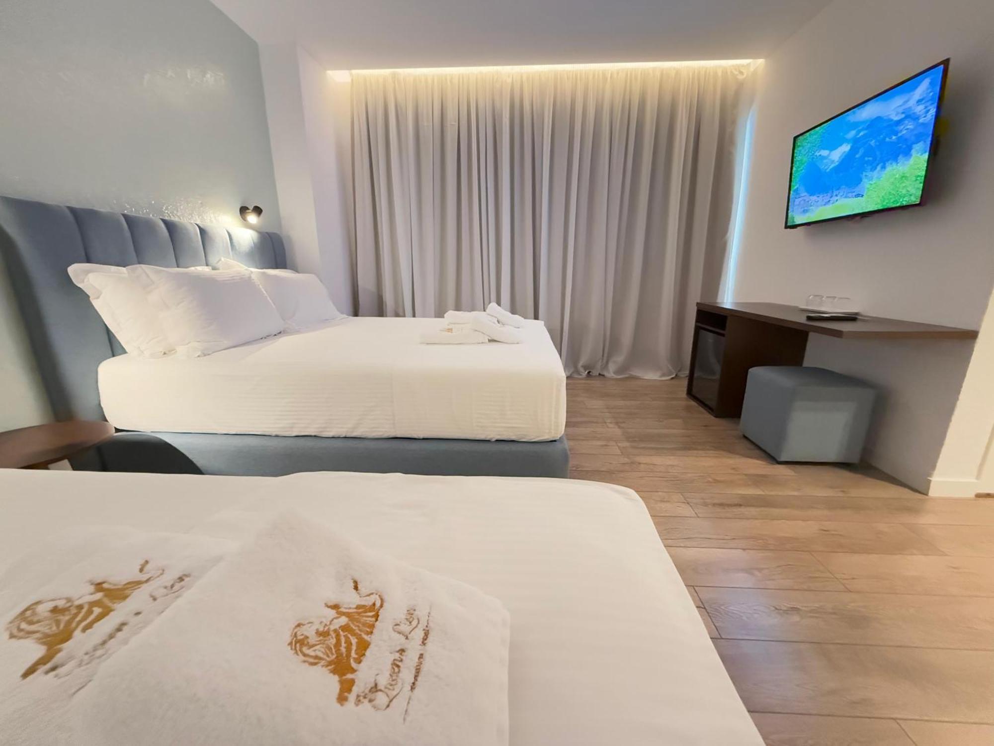 The Queen'S Lion Premium Hotel Saranda Dış mekan fotoğraf