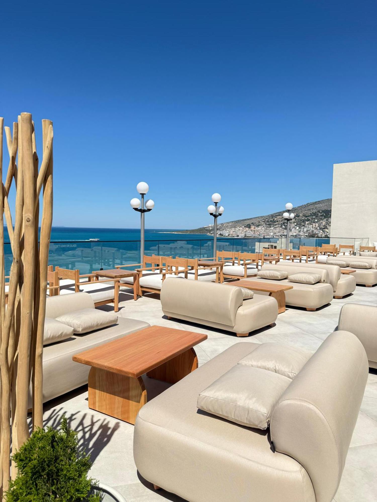 The Queen'S Lion Premium Hotel Saranda Dış mekan fotoğraf